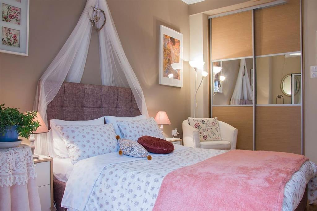 City Stay Close To The Metro A Charming Flat Atenas Exterior foto